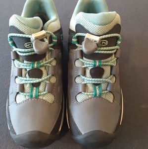 KEEN Big Girl "Targhee" Water Proof Hiking Boots